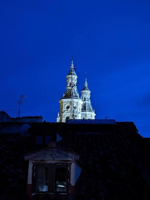 Old Town Loft - Cathedral Views. Διαμέρισμα Λογκρόνο Εξωτερικό φωτογραφία
