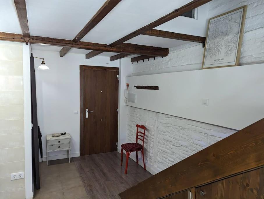 Old Town Loft - Cathedral Views. Διαμέρισμα Λογκρόνο Εξωτερικό φωτογραφία